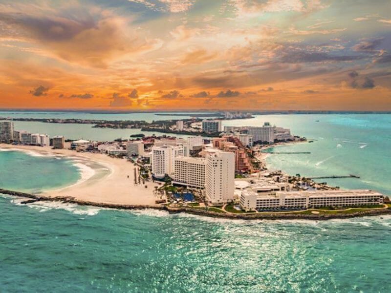 When to Travel to Cancun
