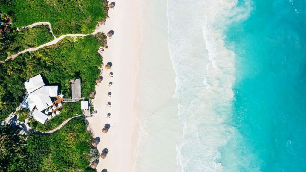 Pink Sands Resort Dunmor Island