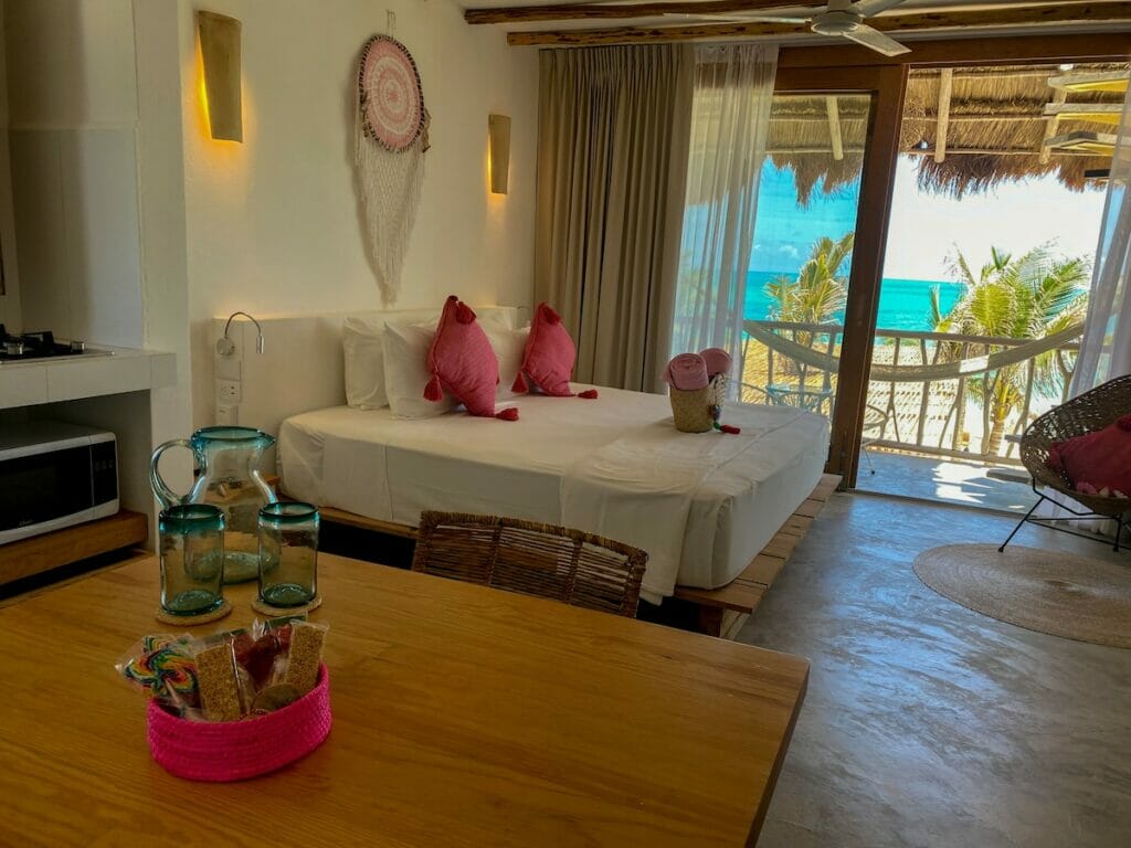 Punta Blanca beachfront suites Room