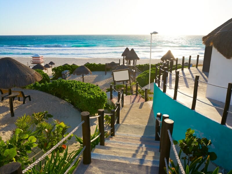 Cancun Delfines beach