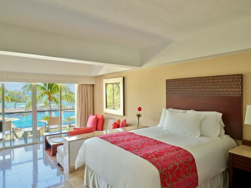 Grand Fiesta Americana Coral Beach hotel
