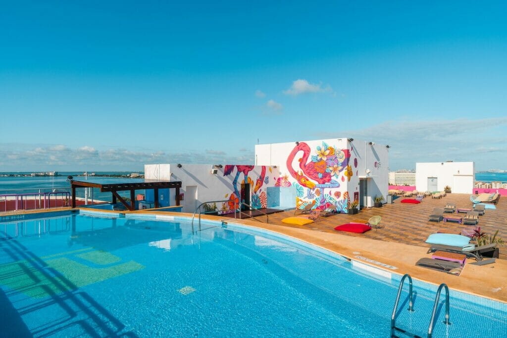 Aloft Cancun hotel