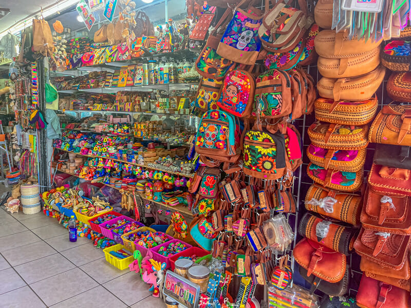 Coral Negro souvenirs