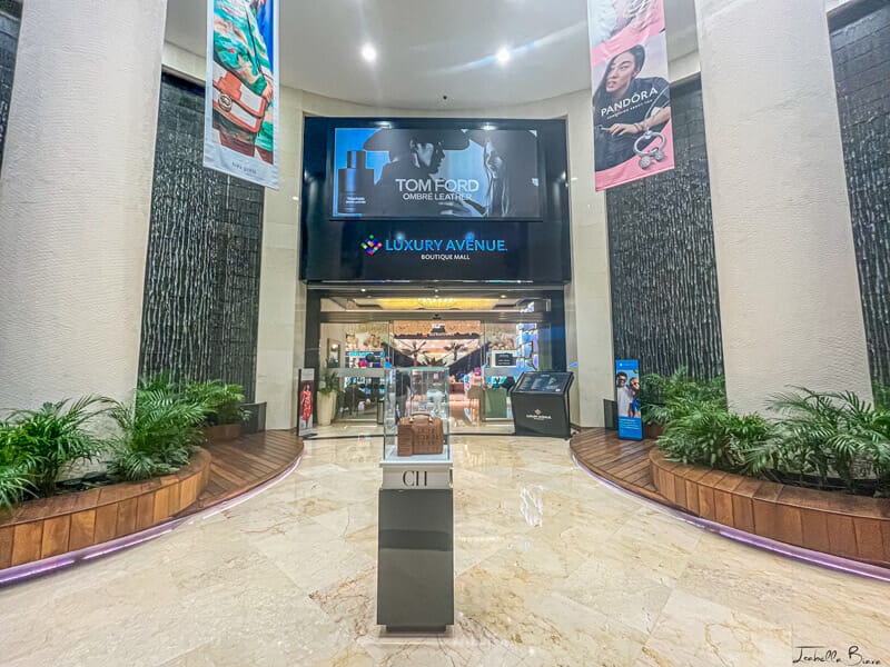 Luxury avenue cancun