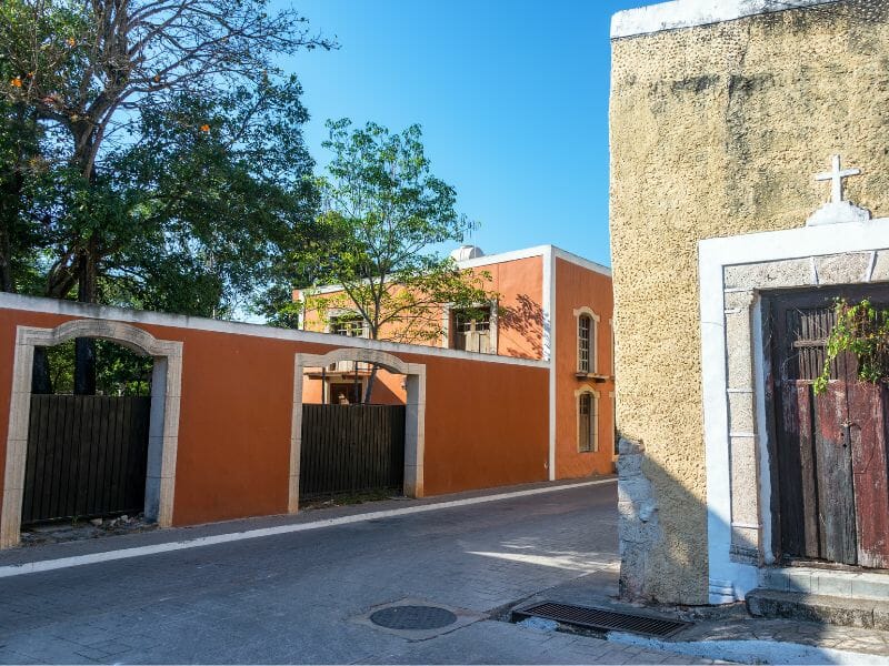 An orange building on one of the streets in Valladolid