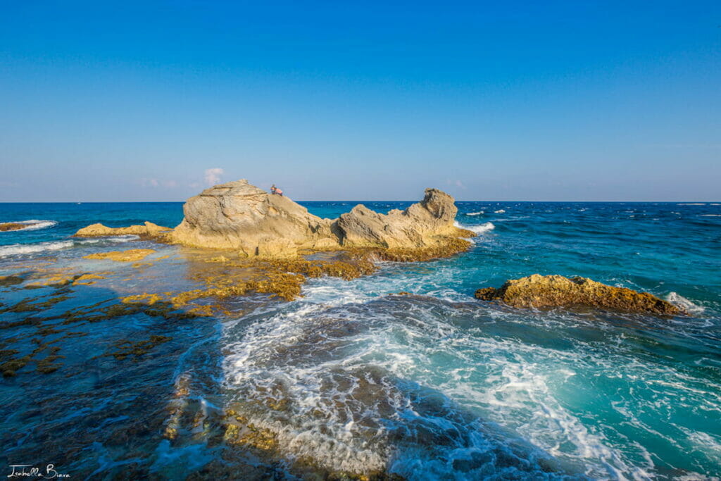 View of the rocks at Punta Sur.