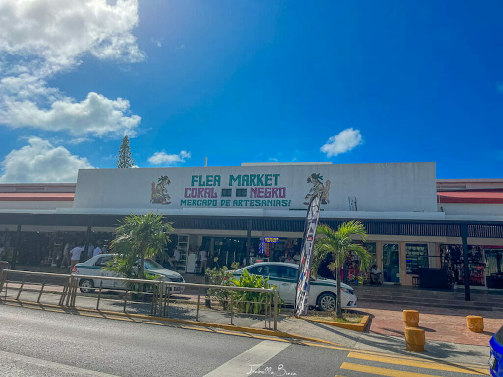 Entrance of Coral Negro Flea Market in Cancun.