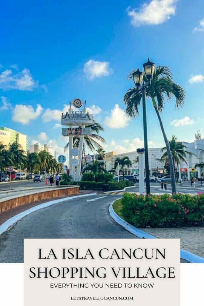 Plaza La Isla entrance on a bright sunny day.