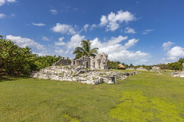 El Rey Cancun Overview