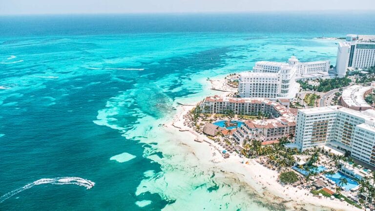Cancun hotel zone overview