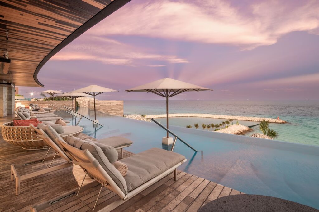 La Casa de La Playa Pool at sunset