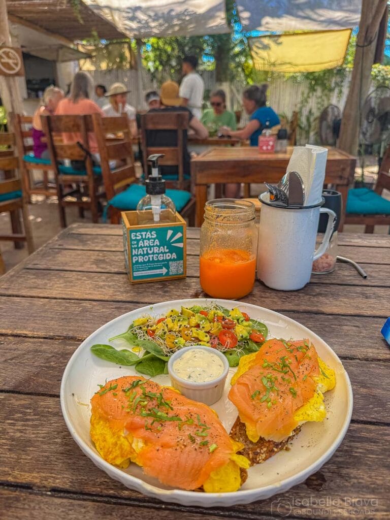 El cuyo Naya cafe