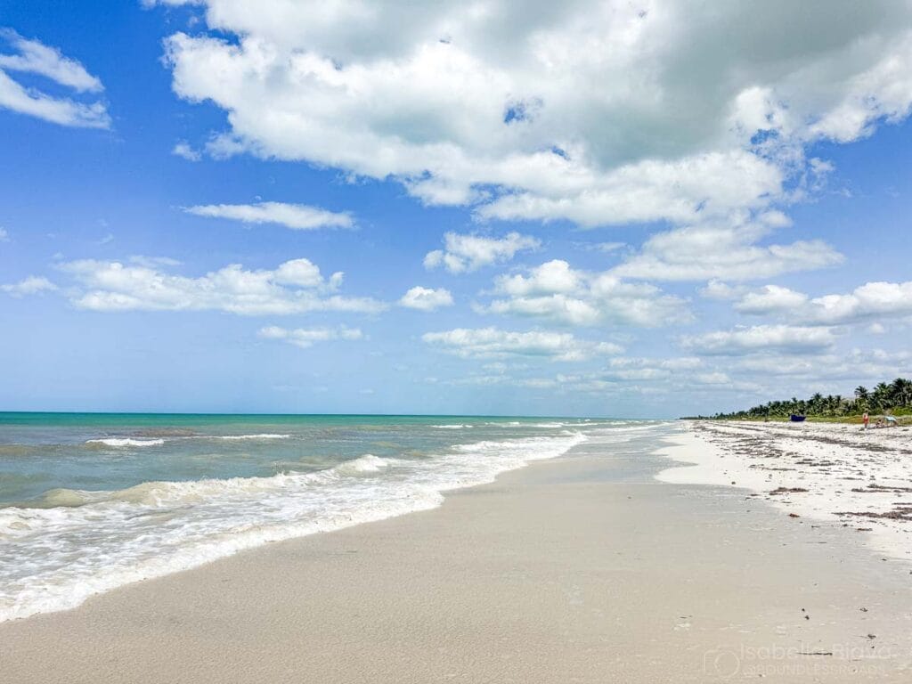 El Cuyo Beach