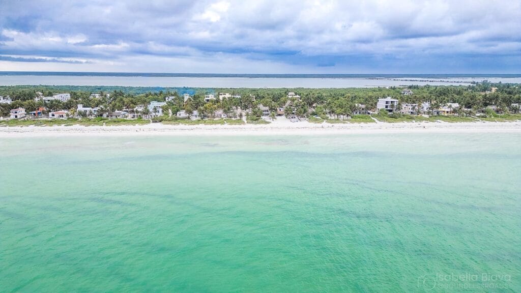 El cuyo front beach Aerial view